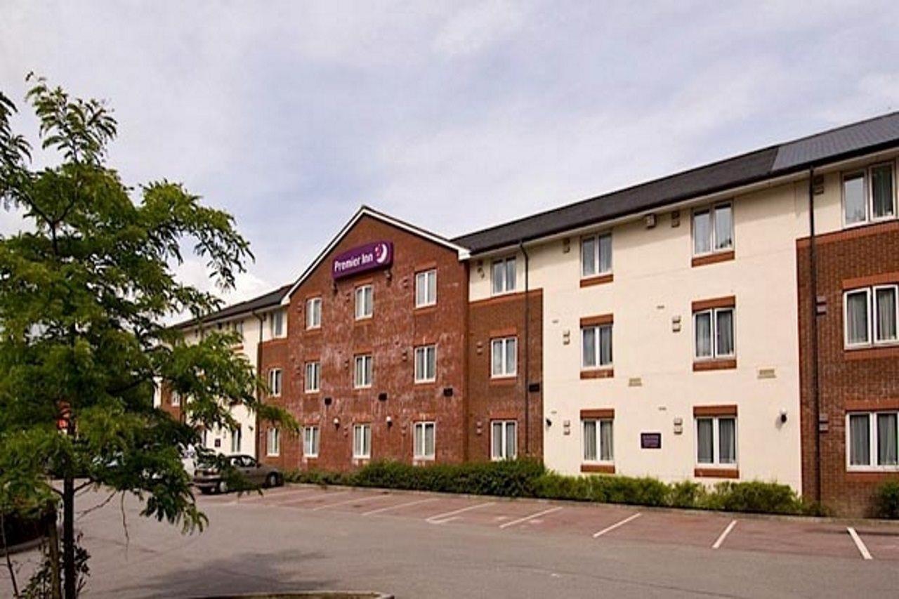 Premier Inn Newport Wales Exterior foto